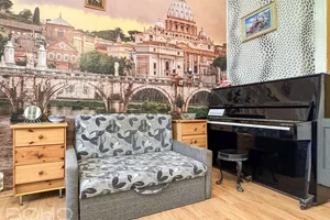 Augstie griesti un plašums divistabu dzīvoklī