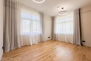 Mūsdienīga premium klases māja ciematā Marsili
