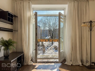 Atmospheric 3-room apartment with terrace in Vecmilgravis