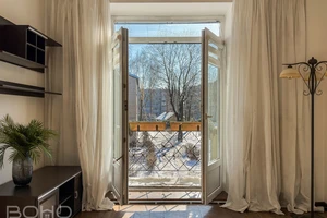 Atmospheric 3-room apartment with terrace in Vecmilgravis