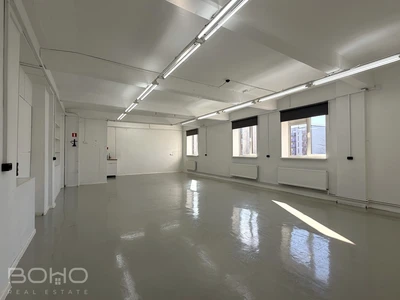 Светлые помещения под творческую деятельность рядом с Островным мостом