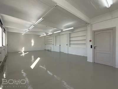 Gaišas telpas radošai darbībai blakus Salu tiltam