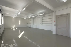 Gaišas telpas radošai darbībai blakus Salu tiltam