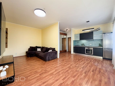 Комфортабельная и просторная двухкомнатная квартира в Баложи