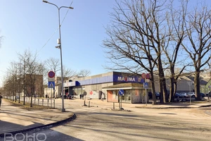 Просторная квартира-студия с современной планировкой в Даугавгриве