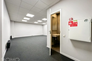 Mājīgas biroja telpas modernā ēkā stratēģiski izdevīgā vietā