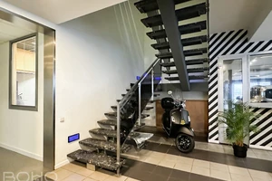 Офисные помещения в современном здании в стратегически выгодном месте