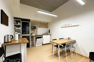 Mājīgas biroja telpas modernā ēkā stratēģiski izdevīgā vietā