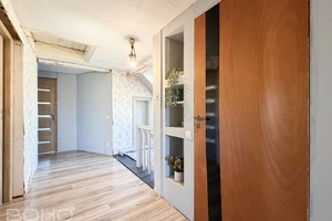 Plaša lauku viensēta ar raksturu un iespējām lielai ģimenei