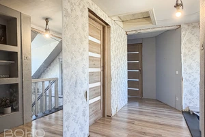 Plaša lauku viensēta ar raksturu un iespējām lielai ģimenei