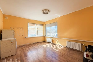 Plaša lauku viensēta ar raksturu un iespējām lielai ģimenei