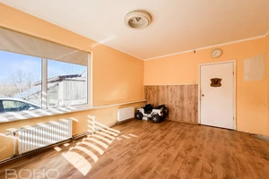 Plaša lauku viensēta ar raksturu un iespējām lielai ģimenei