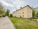 Классика вне времени, статусная квартира с личным помещением хранения в уединенном месторасположении района в 10 минутах езды до моря. 