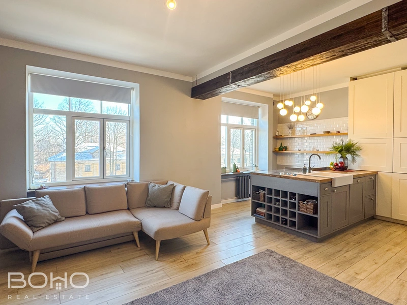 Элегантная квартира в скандинавском стиле с действующей оценкой