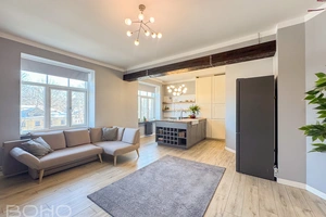 Элегантная квартира в скандинавском стиле с действующей оценкой