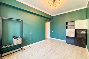 Elegants skandināvu stila dzīvoklis ar spēkā esošu vērtējumu