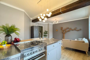 Элегантная квартира в скандинавском стиле с действующей оценкой