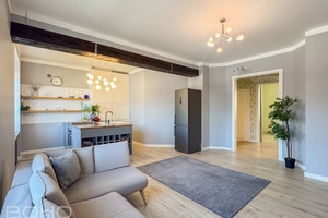 Элегантная квартира в скандинавском стиле с действующей оценкой