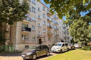 Dzīvoklis ar patīkamu atmosfēru blakus Nordeķu muižas parkam