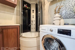 Высокие потолки и простор в двухкомнатной квартире