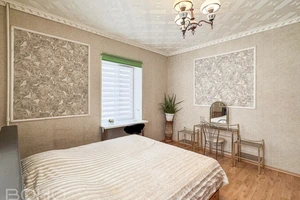 Augstie griesti un plašums divistabu dzīvoklī