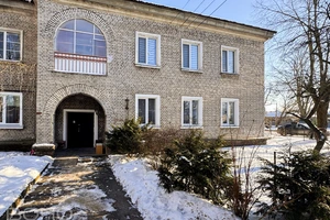 Augstie griesti un plašums divistabu dzīvoklī