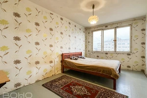 Divistabu dzīvoklis klusā, zaļā rajonā, 10 minūtes līdz jūrai