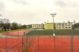 Divistabu dzīvoklis klusā, zaļā rajonā, 10 minūtes līdz jūrai