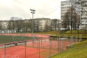 Divistabu dzīvoklis klusā, zaļā rajonā, 10 minūtes līdz jūrai