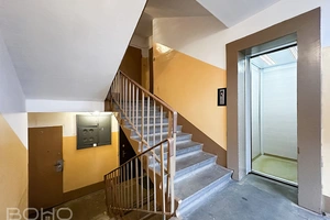 2-комнатная квартира в тихом зелёном районе, 10 минут до моря